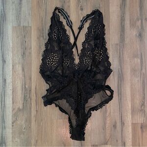 Victoria’s Secret Black Lace Plunge Teddy Bodysuit Lingerie Large